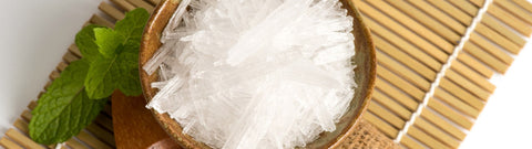 Mentol krystaliczny - dlaczego warto go wykorzystywać?