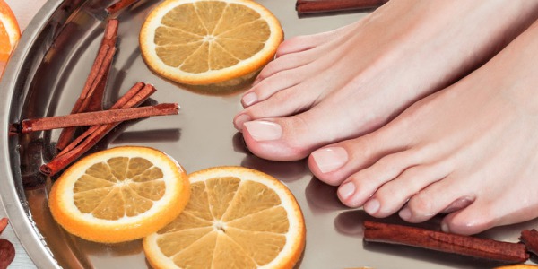 Jakie są najlepsze olejki eteryczne na grzybicę stóp i paznokci?